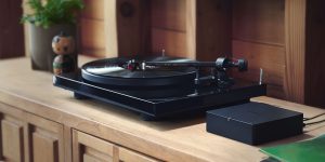 How to Connect a Turntable to a Soundbar?