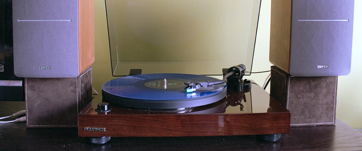key features of Fluance turntables