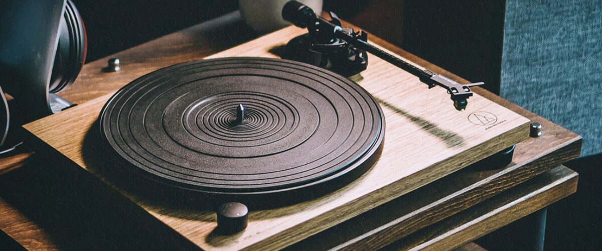 what should I look for in a turntable under $400?